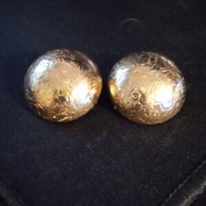 Vintage Alice Round Clip On Earrings